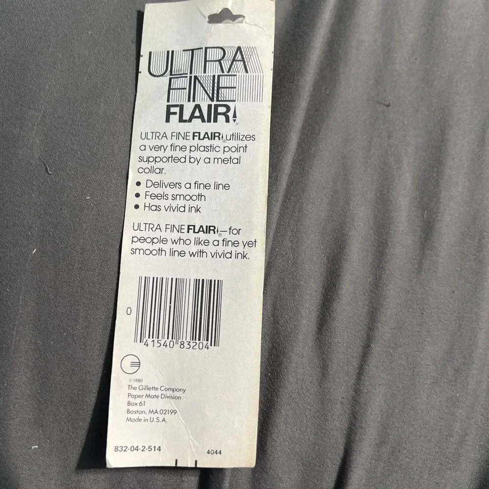 Vintage FLAIR Paper Mate Ultra Fine Plastic Point, Metal Collar RED‎